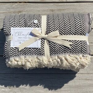 Premium Turkish Throw Blanket - Black Herringbone